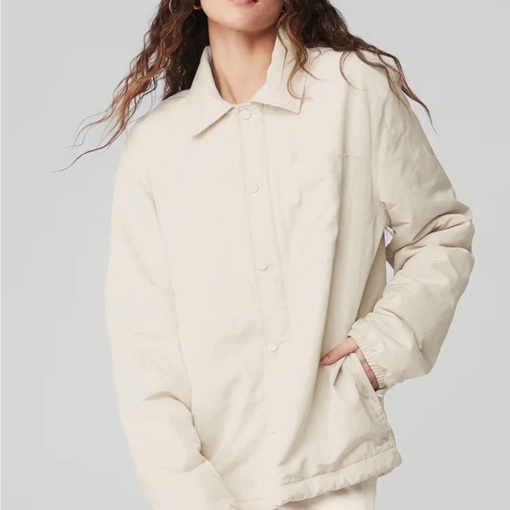 ✨ Alo Yoga Legend Jacket in Bone